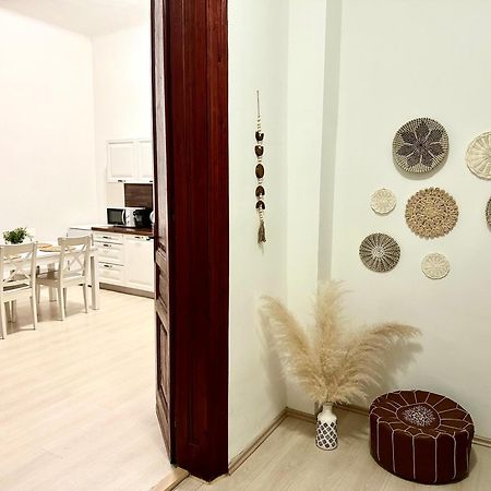 Apartment In Historical Part - Old Town Top Address Bratislava Buitenkant foto