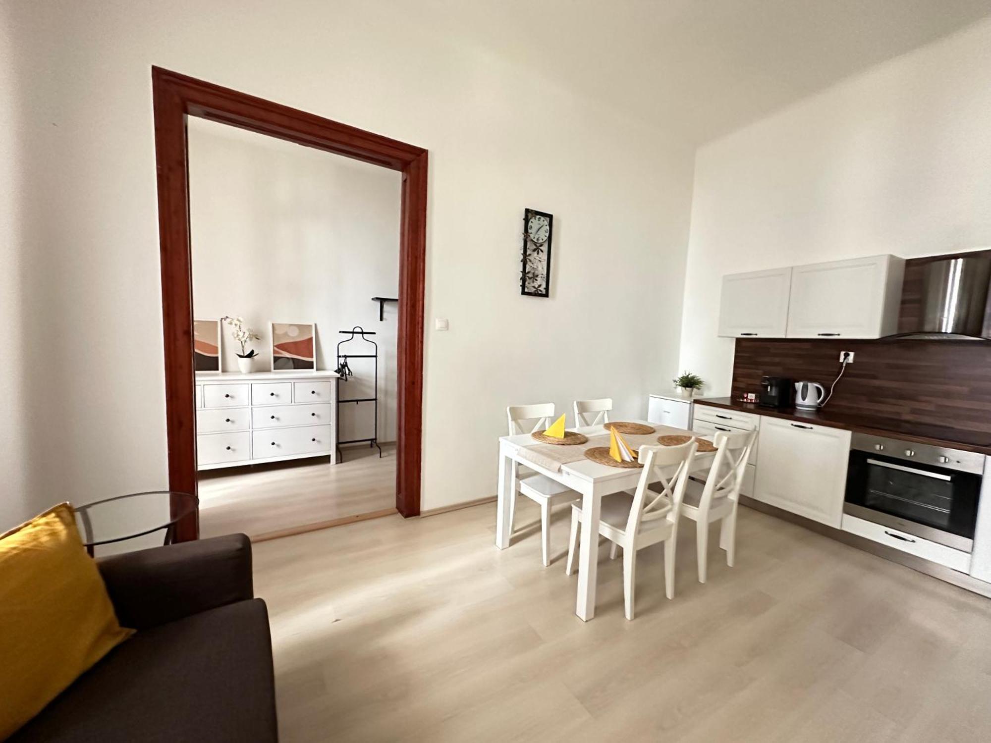 Apartment In Historical Part - Old Town Top Address Bratislava Buitenkant foto